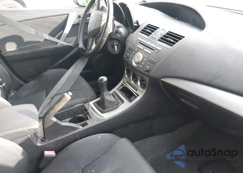 2011 Mazda Mazda3 S Sport из США, поврежденный, VIN JM1BL1K67B1468991